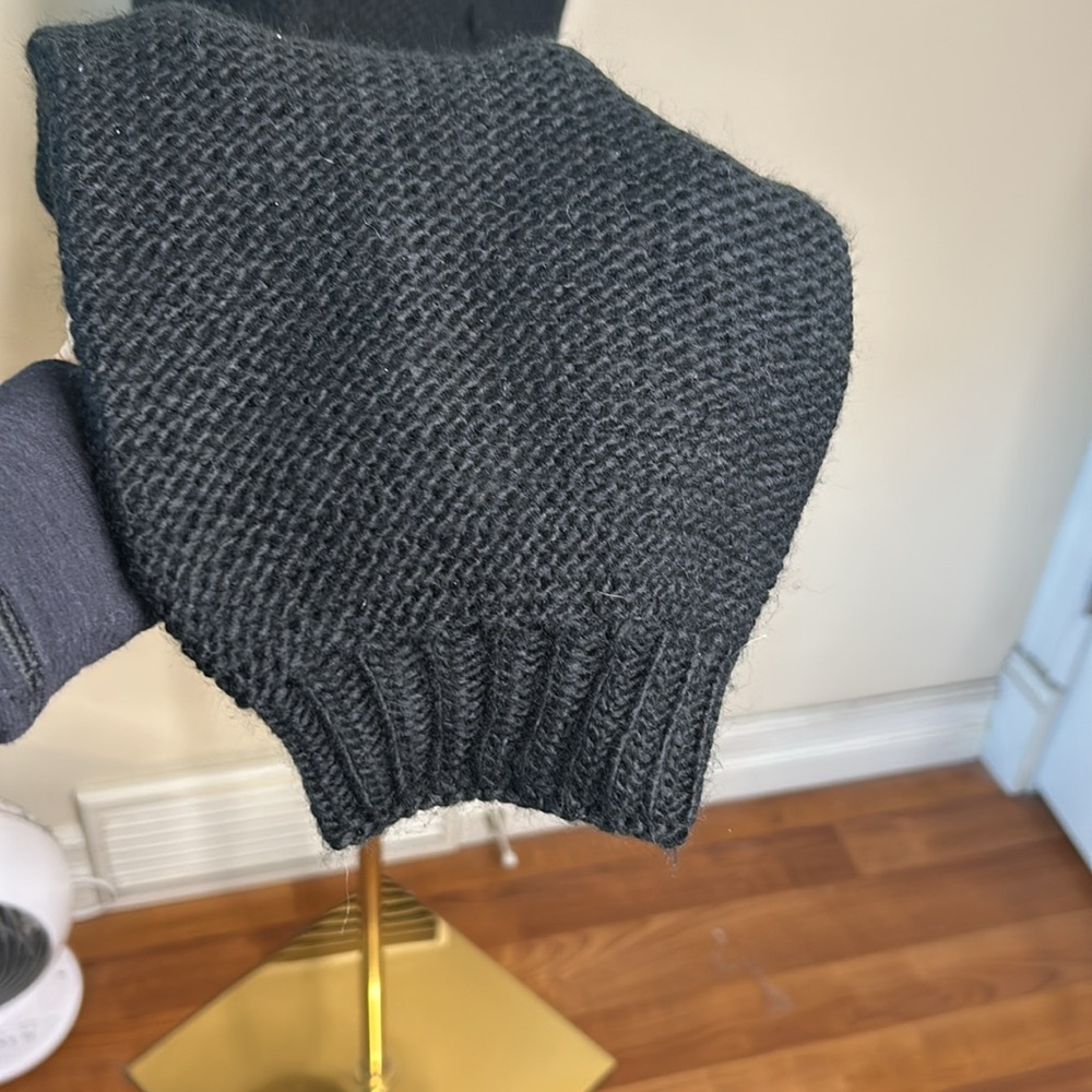 Andree by Unit knit black heart pompom sweater Large Balloon Sleeves - Picture 6 of 8
